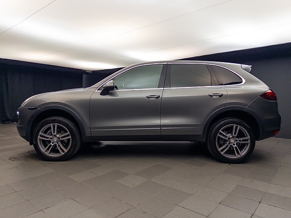 Porsche Cayenne 7 of 30