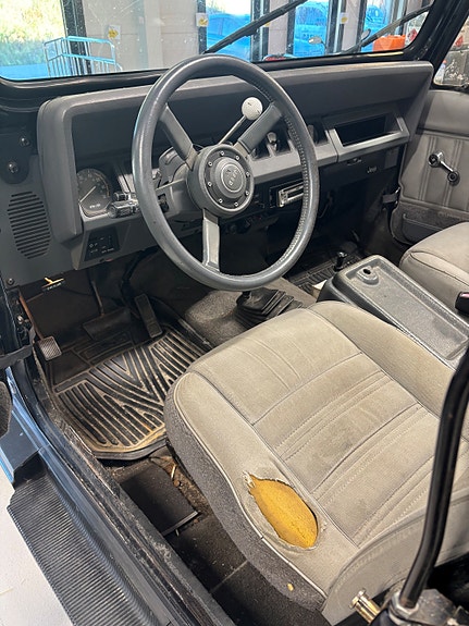 Jeep Wrangler 7 of 11