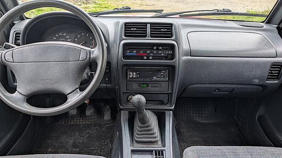 Suzuki Vitara 4 of 14