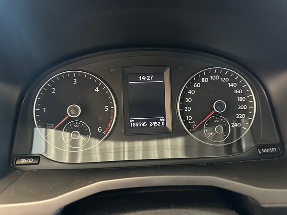 Volkswagen Caddy Maxi 26 of 30