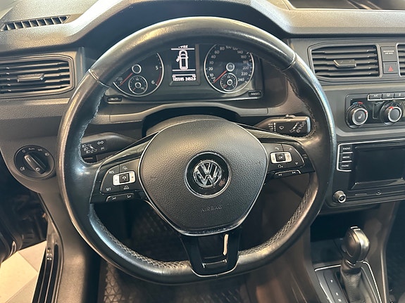 Volkswagen Caddy Maxi 16 of 30