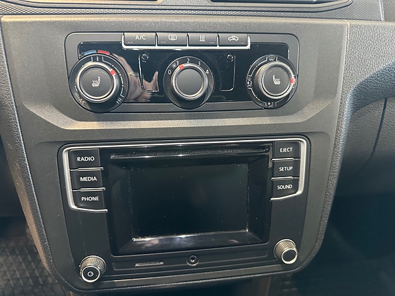 Volkswagen Caddy Maxi 23 of 30