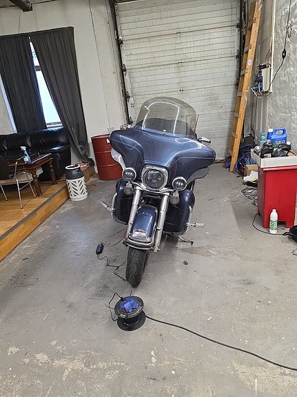 Harley-Davidson FLHTC Electra Glide Classic 2 of 5
