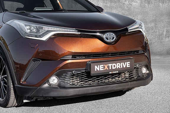 Toyota C-HR 3 of 30