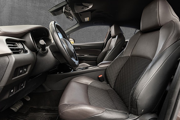 Toyota C-HR 30 of 30