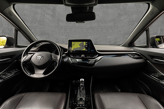 Toyota C-HR 13 of 30