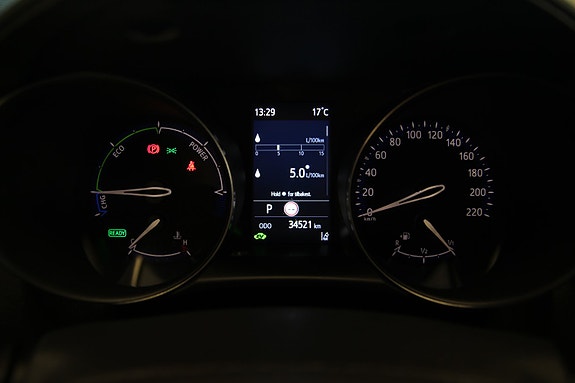 Toyota C-HR 17 of 30