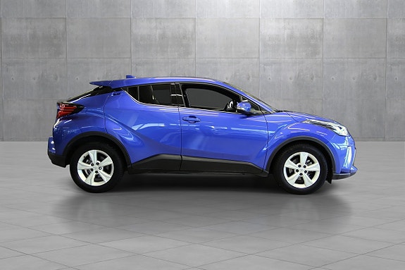 Toyota C-HR 7 of 30