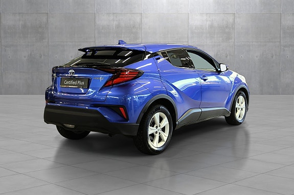 Toyota C-HR 6 of 30