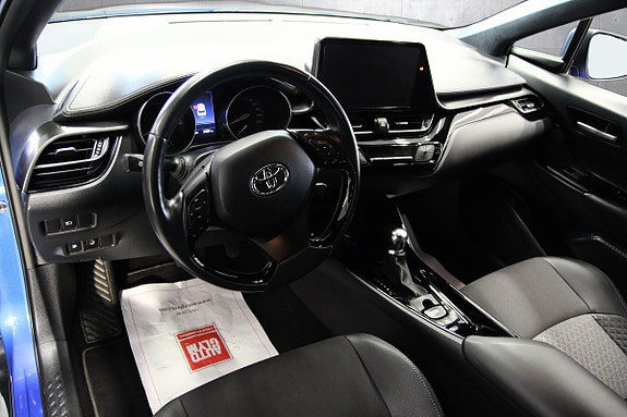 Toyota C-HR 12 of 30
