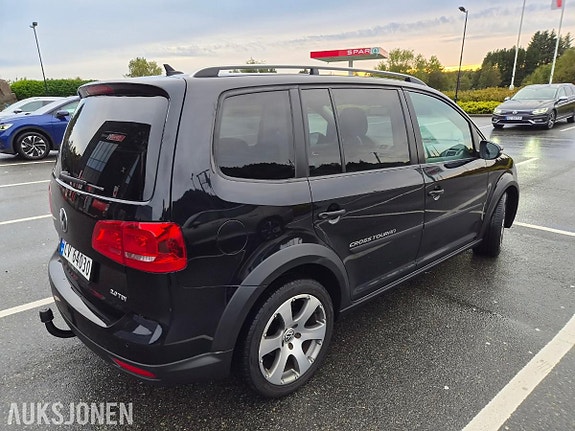 Volkswagen Touran 6 of 15