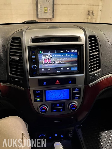 Hyundai Santa Fe 14 of 24