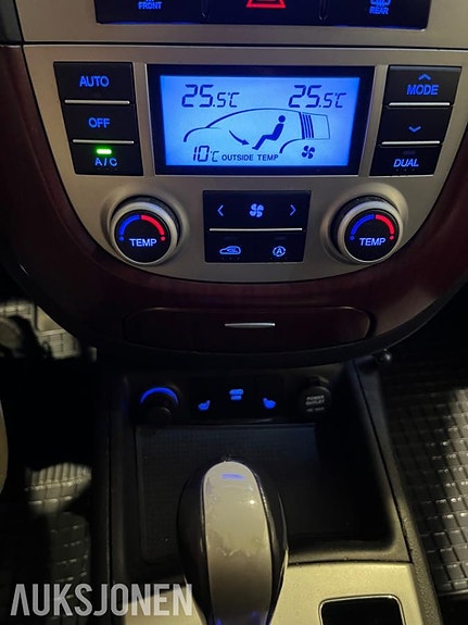 Hyundai Santa Fe 13 of 24