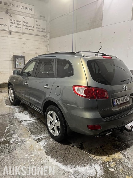 Hyundai Santa Fe 9 of 24