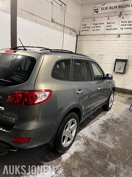Hyundai Santa Fe 5 of 24
