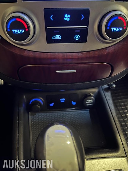 Hyundai Santa Fe 12 of 24