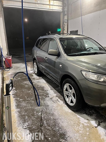 Hyundai Santa Fe 4 of 24