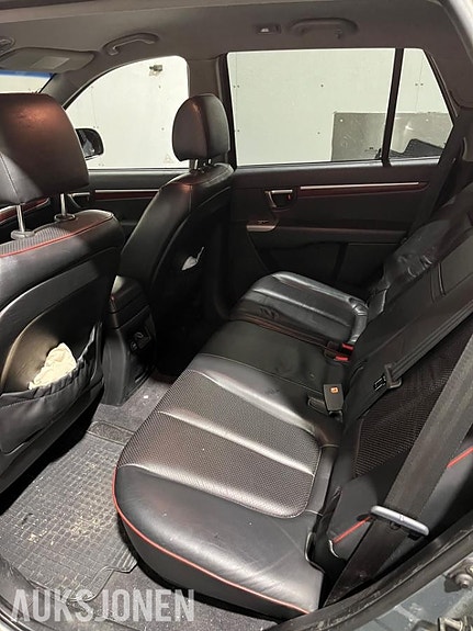 Hyundai Santa Fe 17 of 24