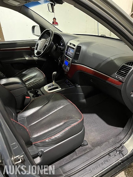 Hyundai Santa Fe 16 of 24