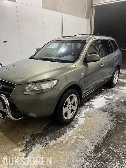 Hyundai Santa Fe 2 of 24