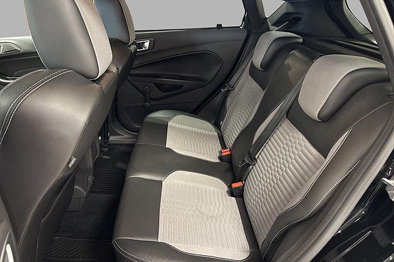 Ford Fiesta 15 of 18
