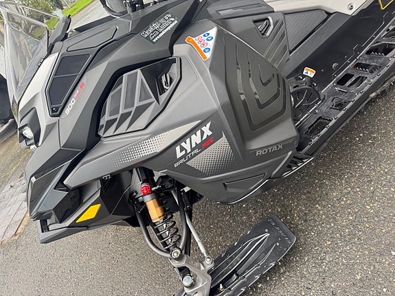 Lynx Brutal RE 900 ACE Turbo R 8 of 9