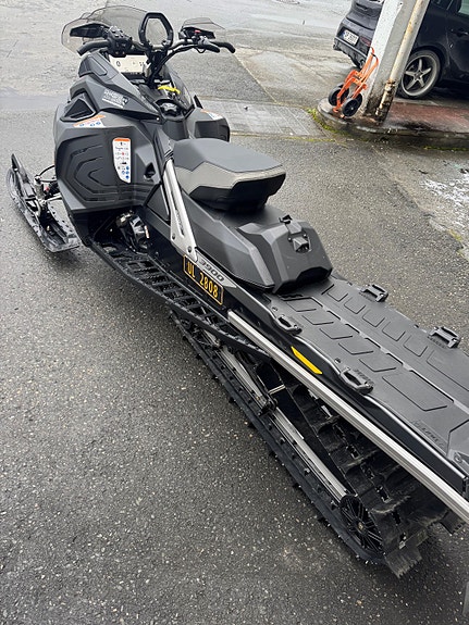 Lynx Brutal RE 900 ACE Turbo R 5 of 9