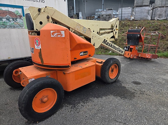 JLG 45E 4 of 5