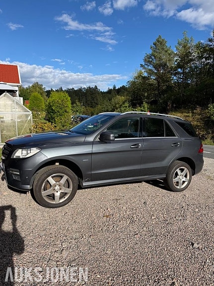 Mercedes-Benz M-Klasse 4 of 21