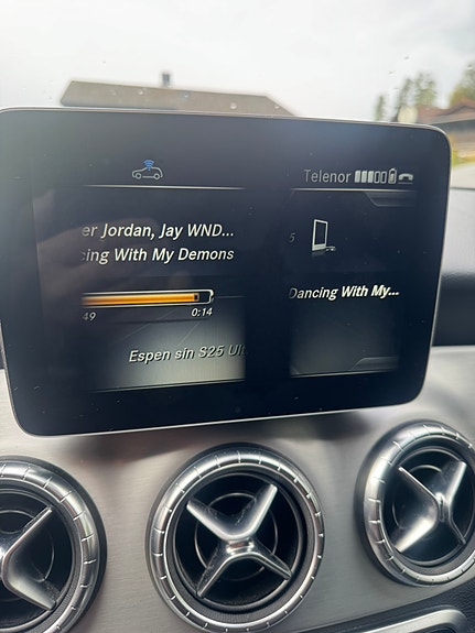 Mercedes-Benz CLA220 7 of 28
