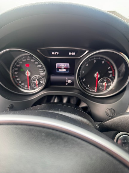 Mercedes-Benz CLA220 6 of 28