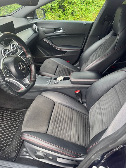 Mercedes-Benz CLA220 12 of 28