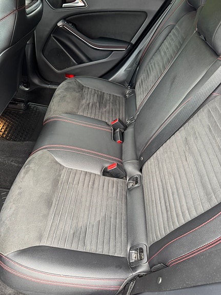 Mercedes-Benz CLA220 18 of 28