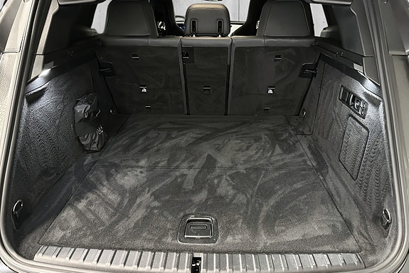 BMW iX 17 of 17