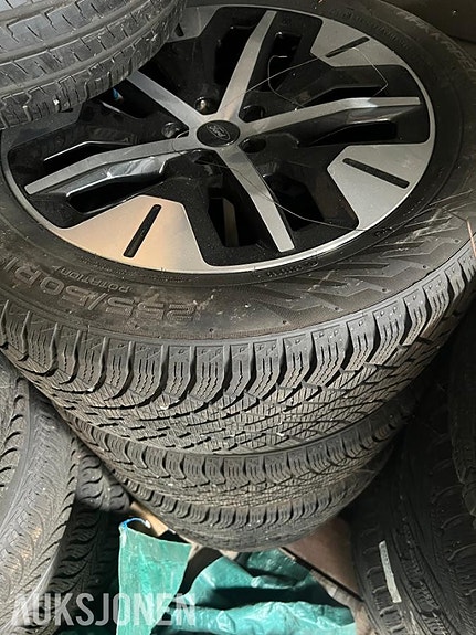 Ford Explorer 13 of 15
