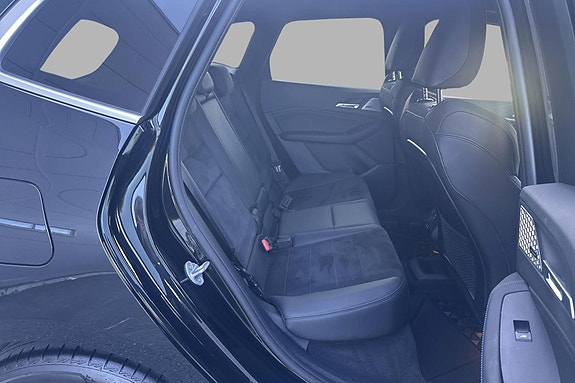BMW 225e 18 of 30