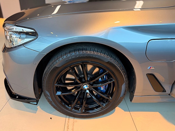BMW 530e 13 of 30