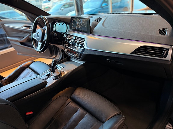 BMW 530e 14 of 30