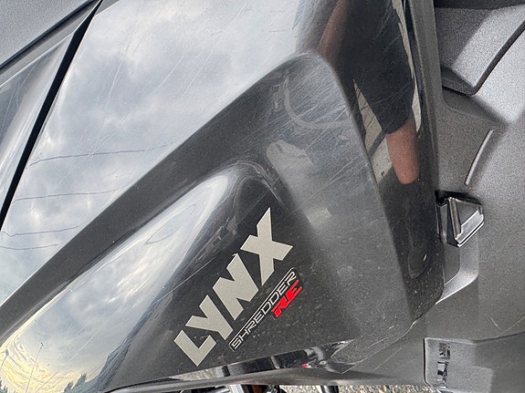 Lynx Shredder RE 3900 850 E-Tec Trubo R 5 of 9