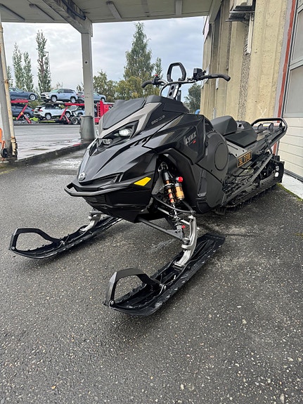 Lynx Shredder RE 3900 850 E-Tec Trubo R 3 of 9