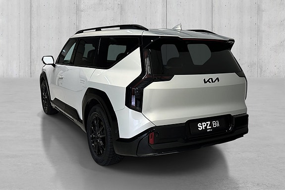 Kia EV9 7 of 21