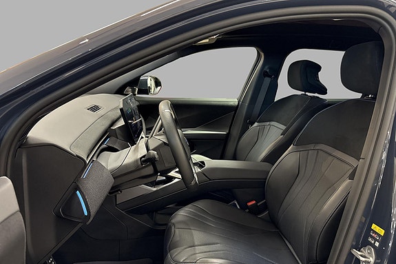 BMW iX3 11 of 20