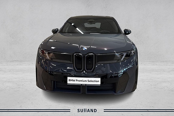 BMW iX3 8 of 20