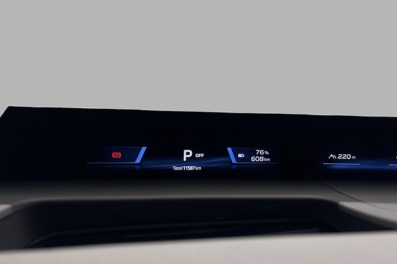 BMW iX3 13 of 20