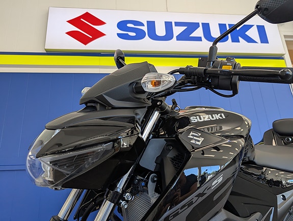 Suzuki GSX-S 125 4 of 17