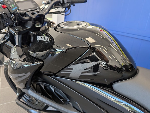 Suzuki GSX-S 125 6 of 17