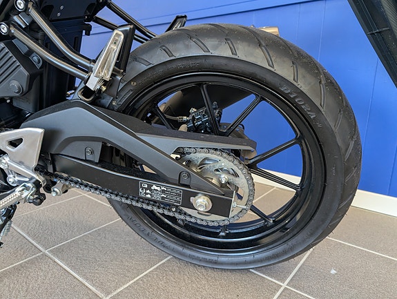 Suzuki GSX-S 125 12 of 17