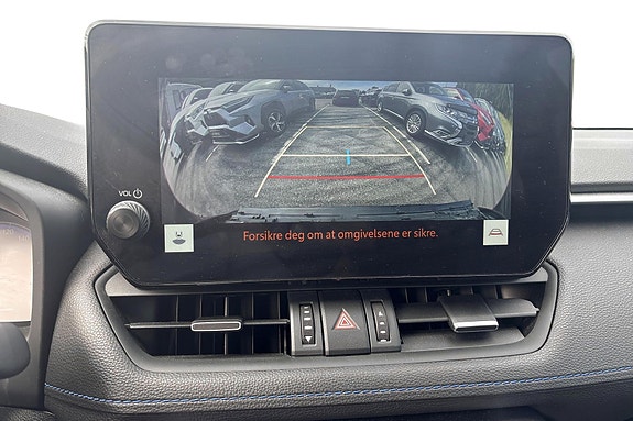 Toyota RAV4 8 of 11