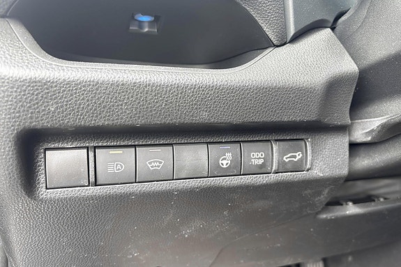 Toyota RAV4 9 of 11