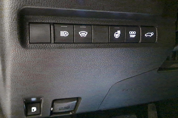 Toyota RAV4 28 of 30
